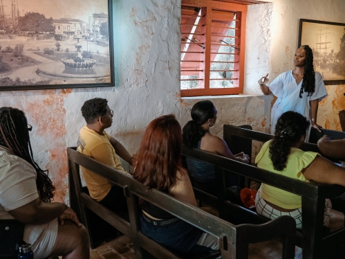 Faculty teaching students on study abroad program